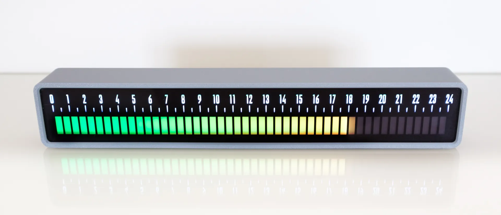 Linear clock LED color 3