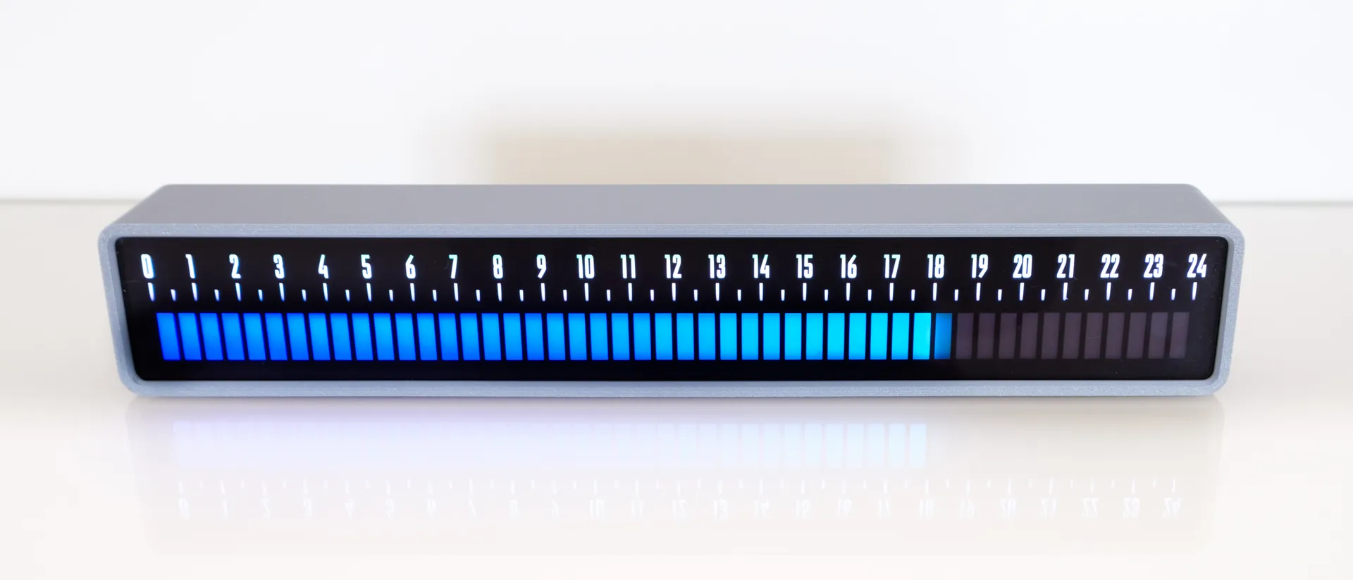 Linear clock LED color 4